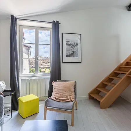 Guestready - Mezzanine - Grosse Cloche Apartment Bordeaux
